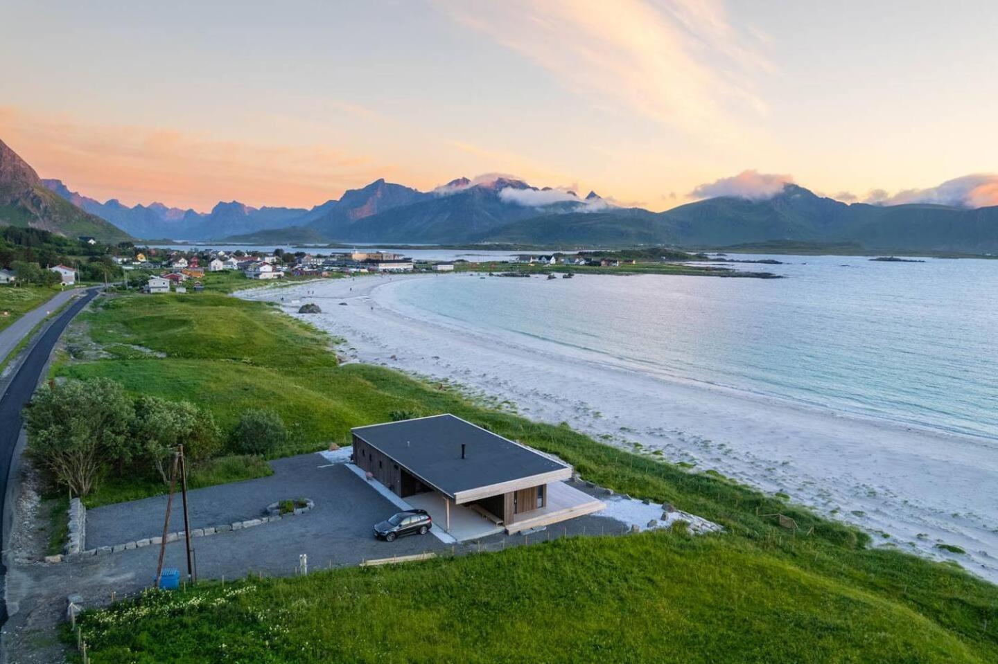 Exclusive Beach House Ramberg - Your Private Oasis 외부 사진