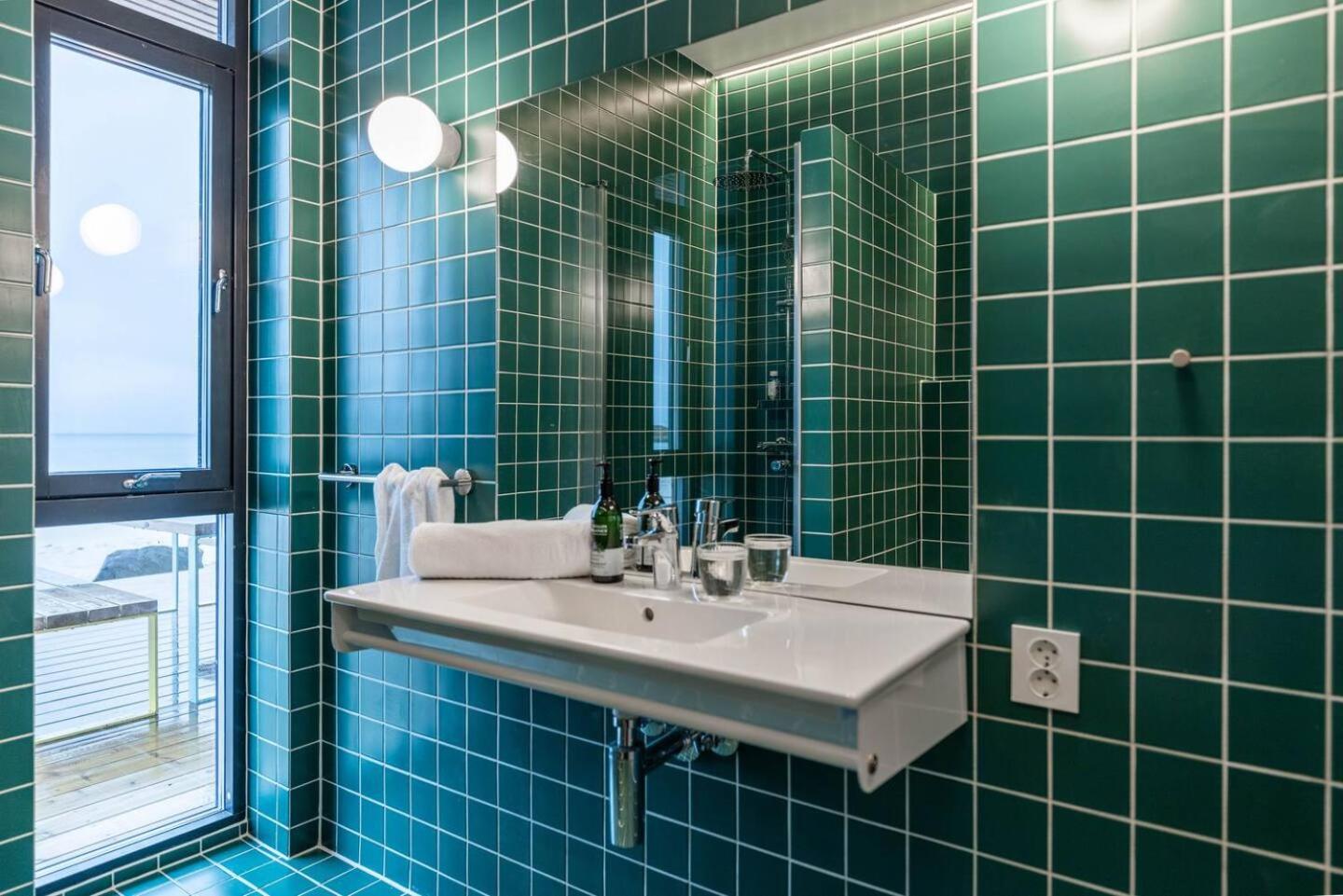 Exclusive Beach House Ramberg - Your Private Oasis 외부 사진
