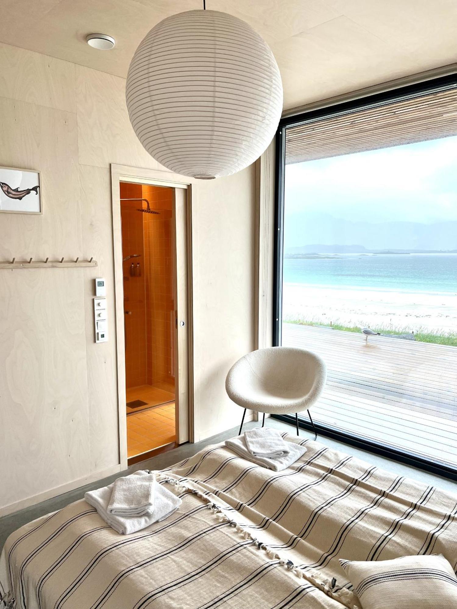 Exclusive Beach House Ramberg - Your Private Oasis 외부 사진