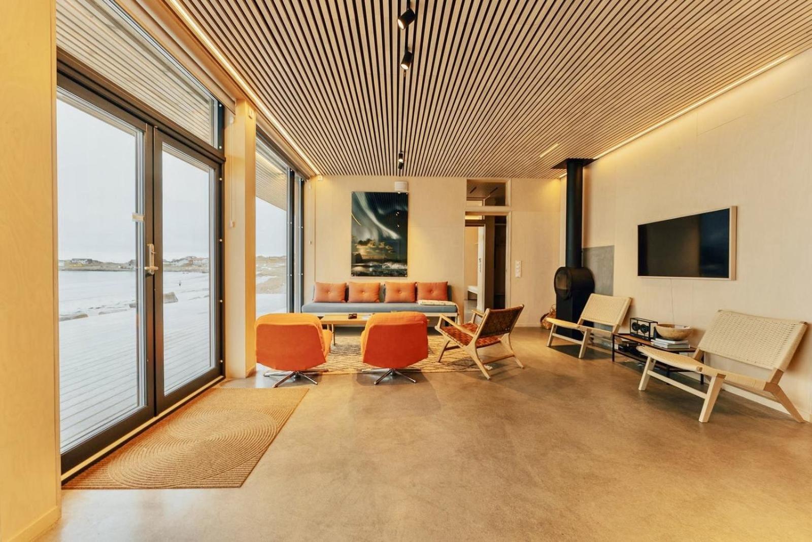 Exclusive Beach House Ramberg - Your Private Oasis 외부 사진